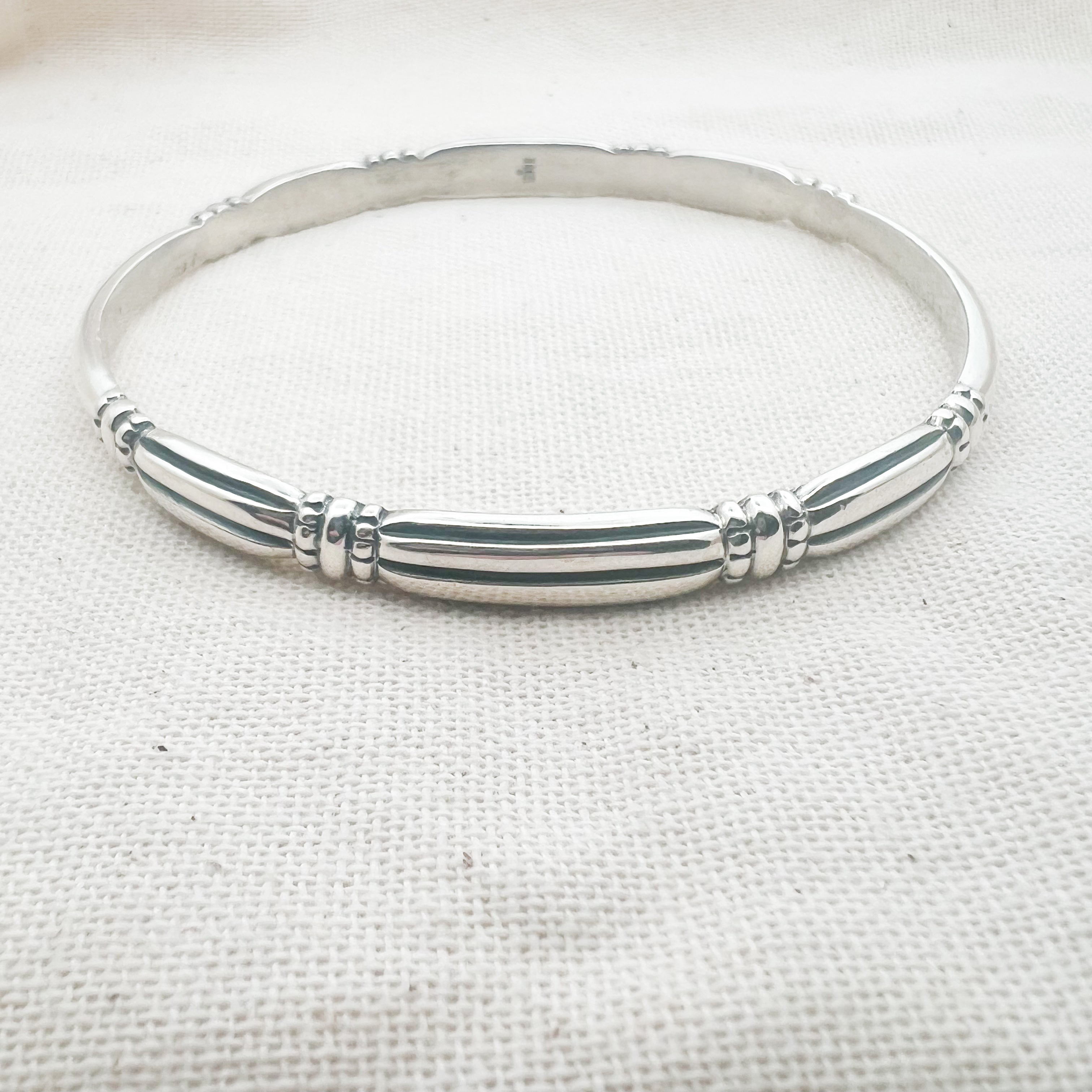 Retired James Avery Thatch Bangle