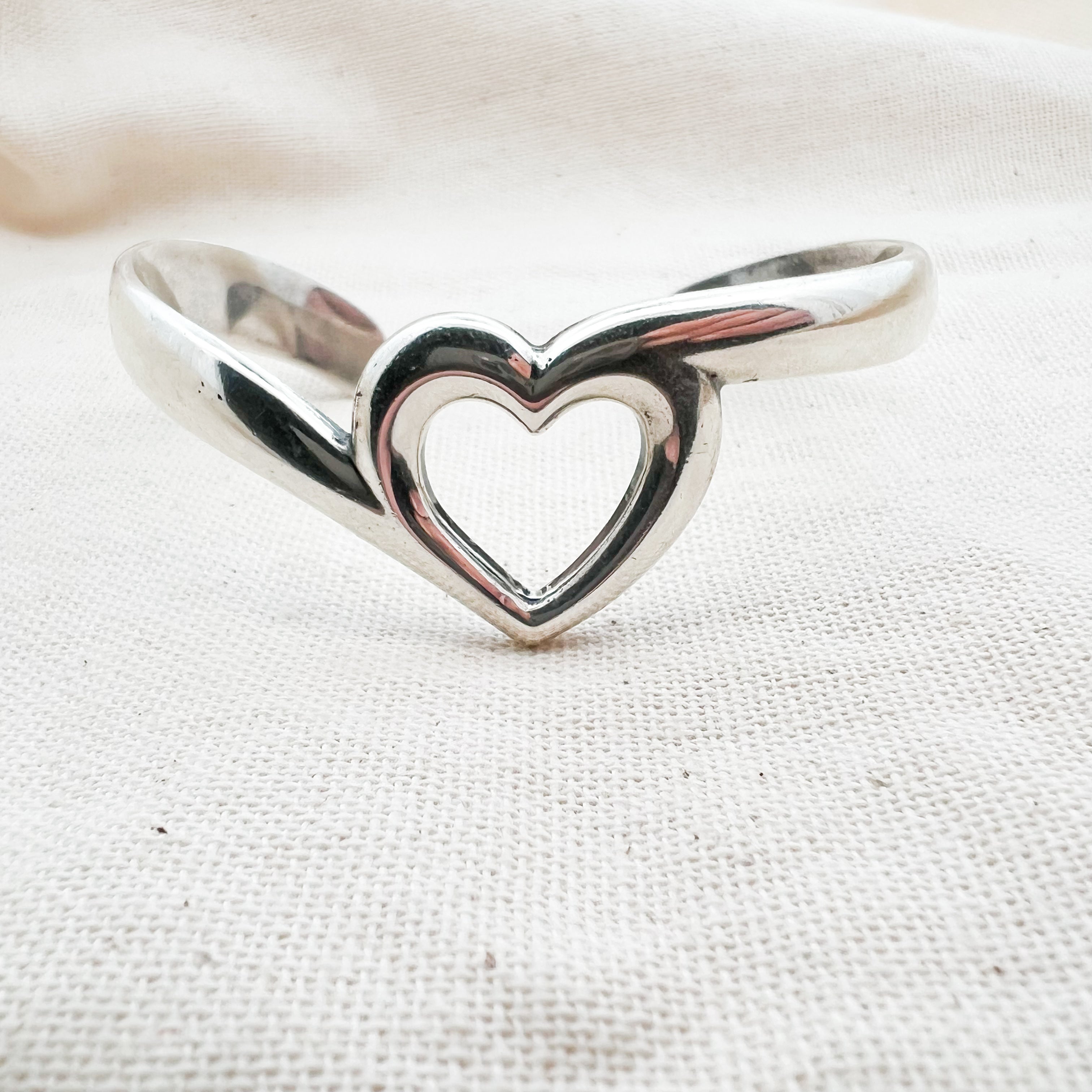 Retired James Avery Abounding Heart Cuff Bracelet