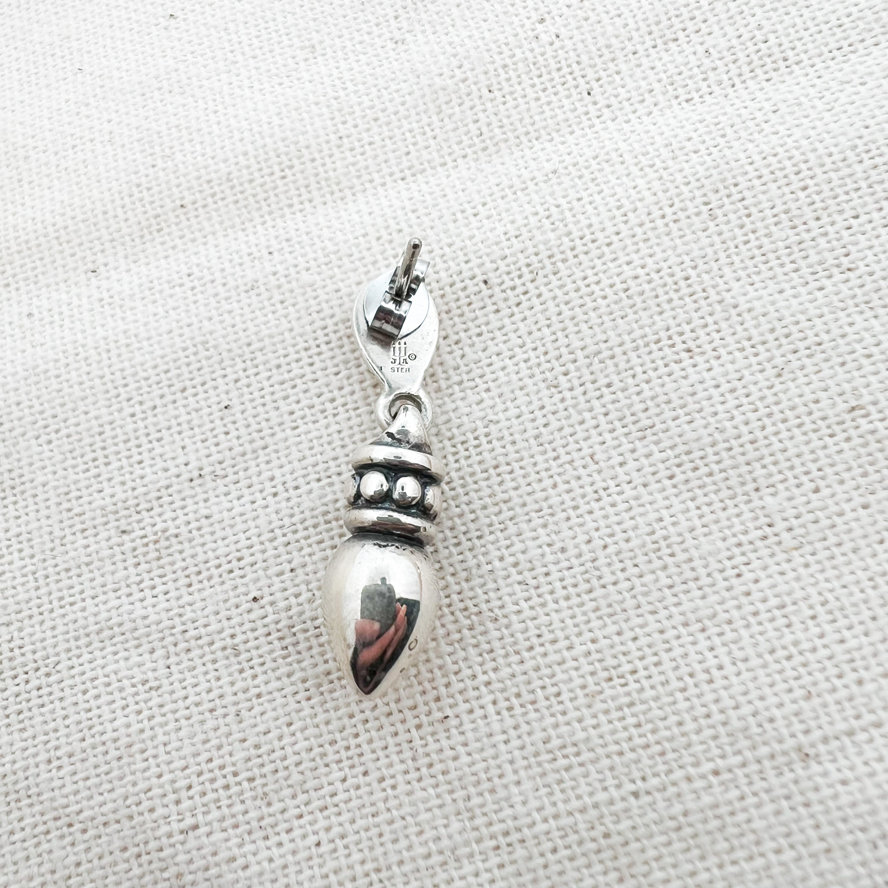 Retired James Avery Thatch Dangle Earrings
