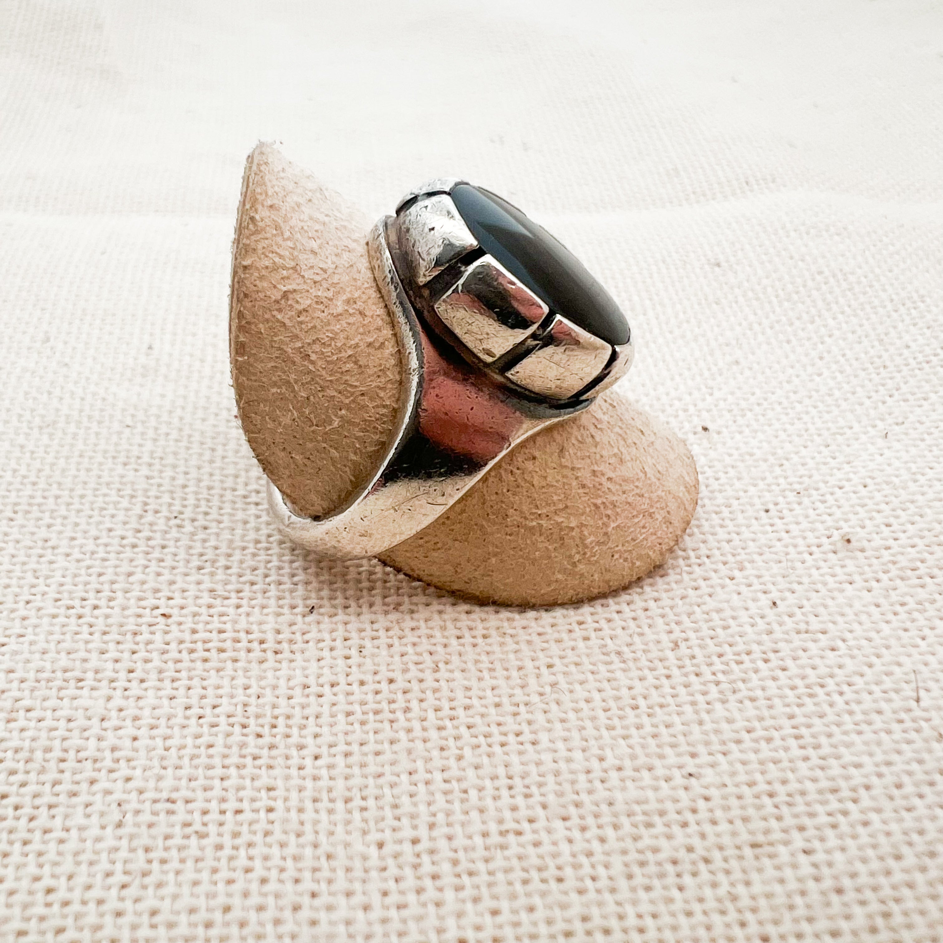 Retired James Avery Black Onyx Ring Size 6.5