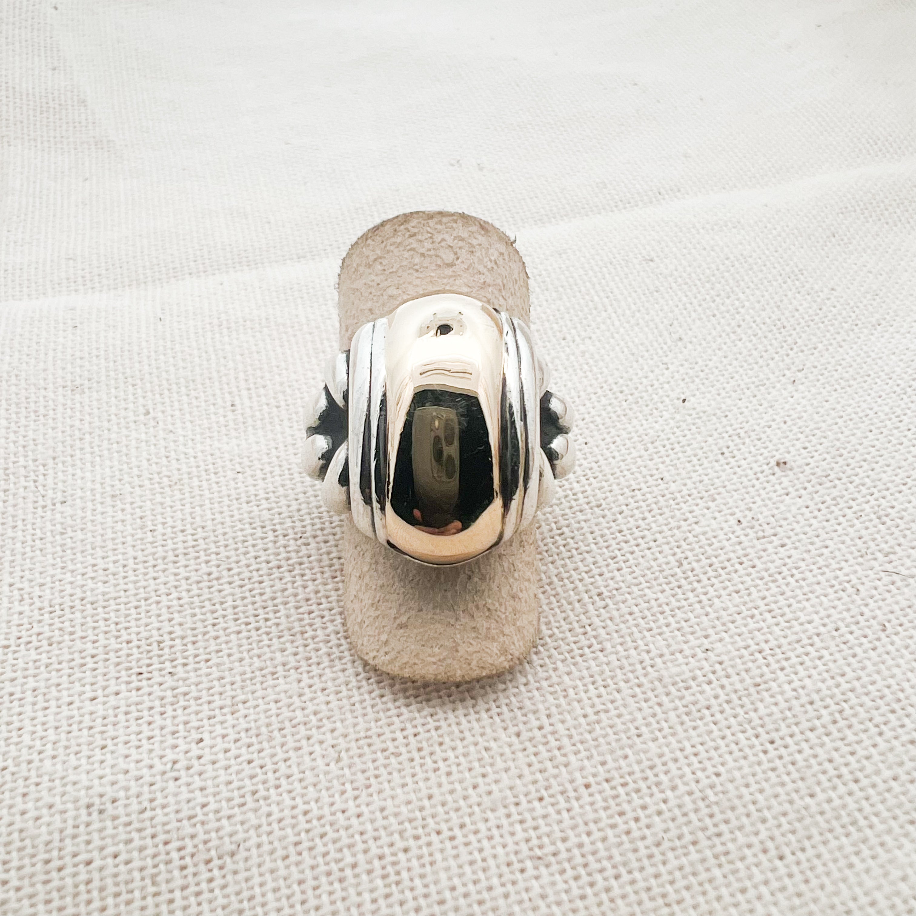 Retired James Avery Two Tone Dome Ring Size 4