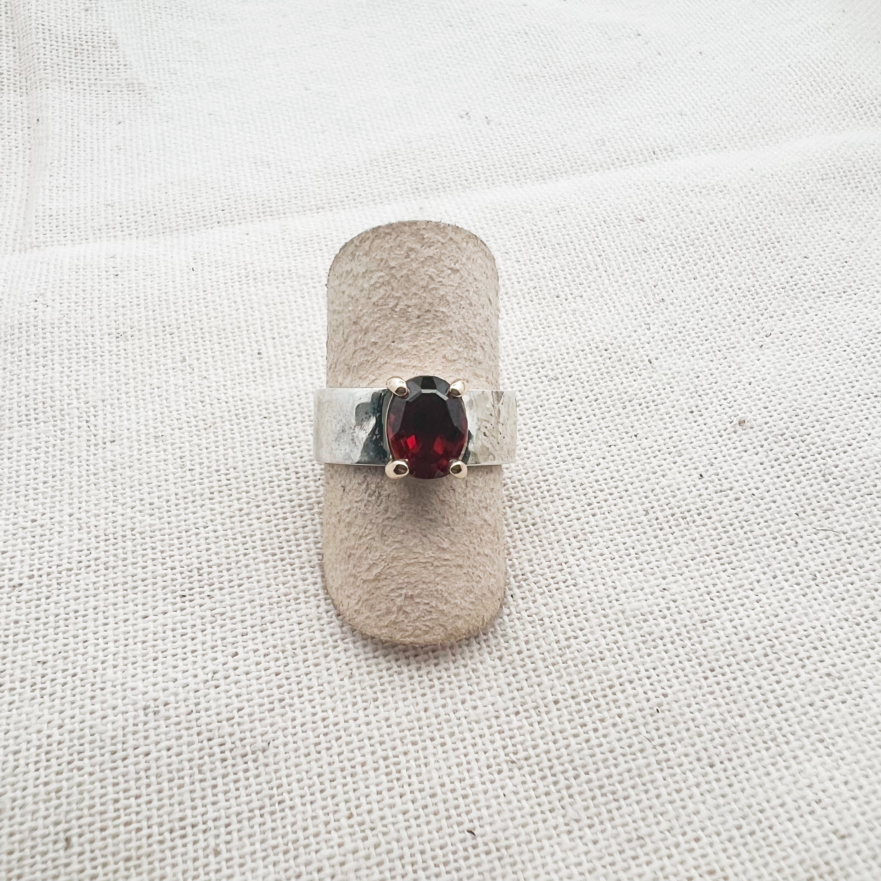 James Avery Garnet Julietta Gemstone Ring Size 5